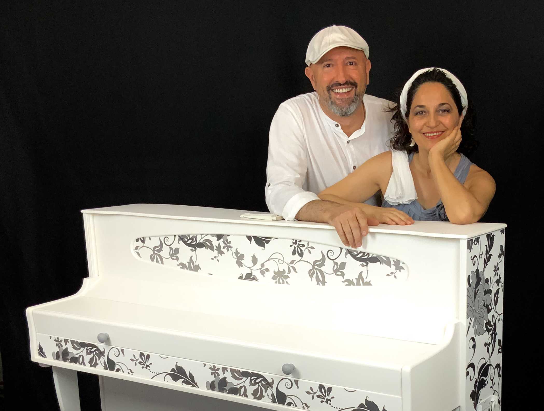 Alberto Rodriguez y Concha Santos de Chic Piano